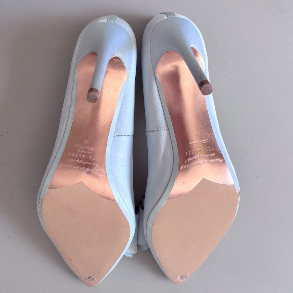 TED BAKER London Azeline Bow Court Shoes Rose Gold Closed Toe Stiletto Heels - Picture 3 of 15